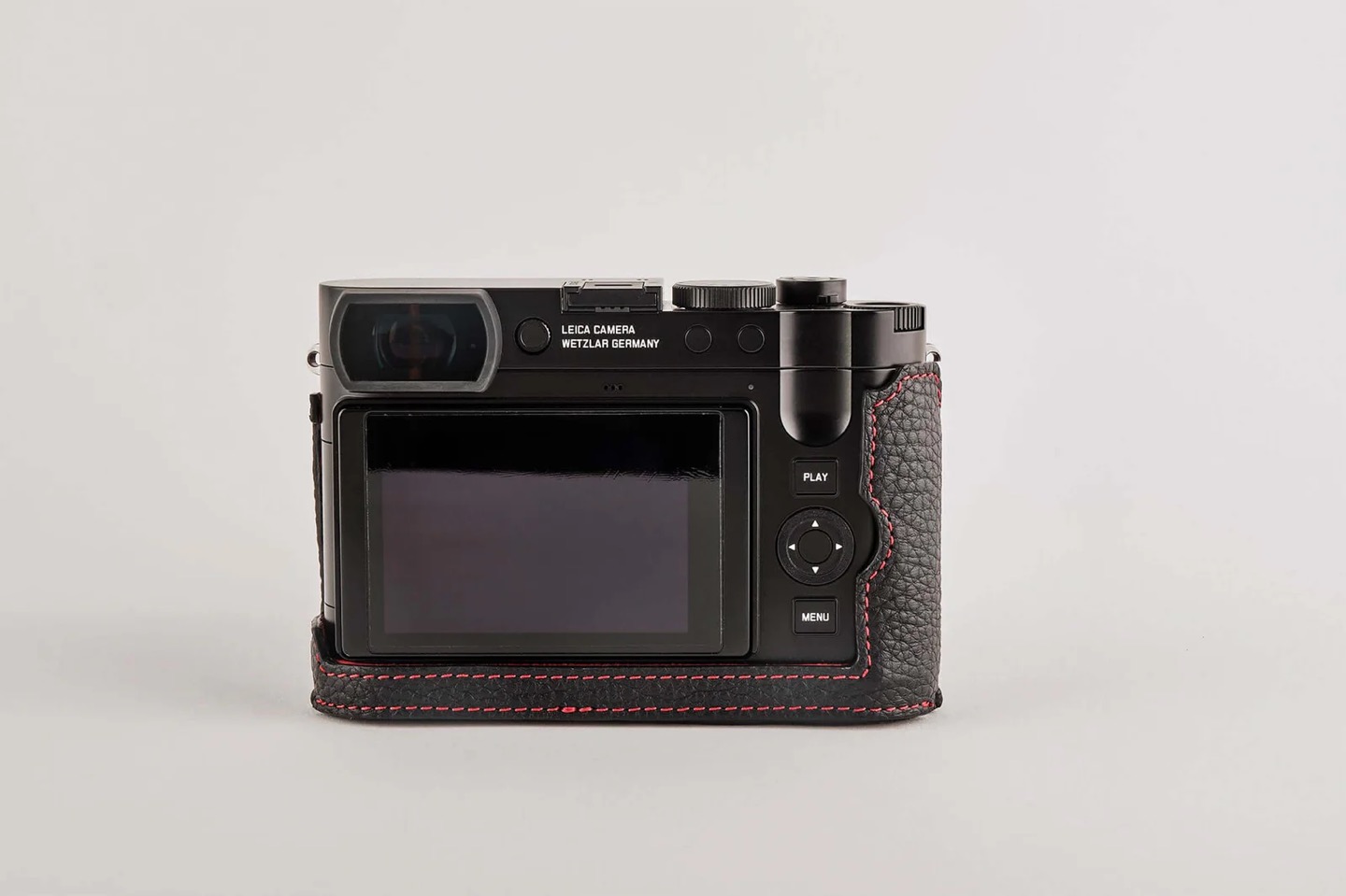 Leica 라이카 TagCase© Casual Line Leder for Leica Q3 Cow-Hide black lining red