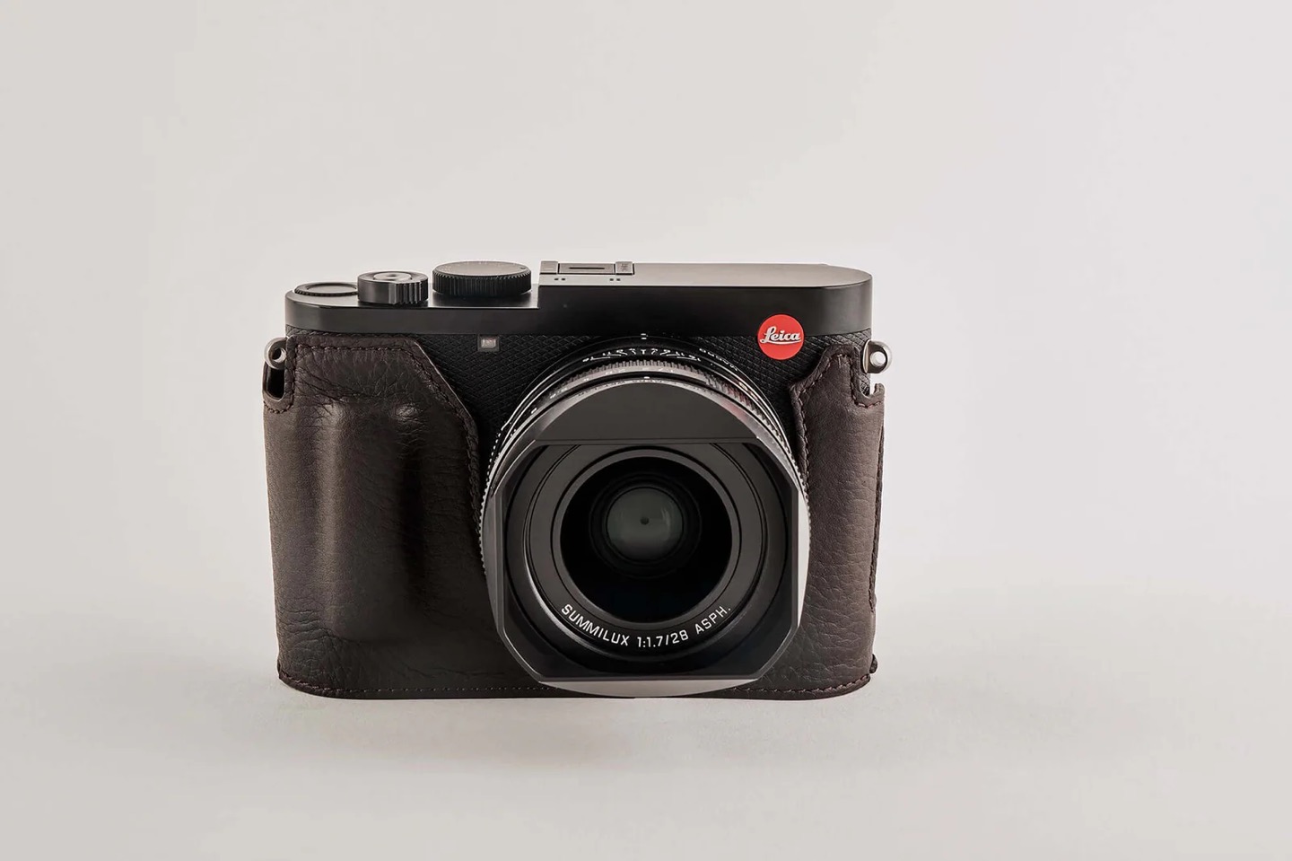 Leica 라이카 TagCase© Casual Line Leder for Leica Q3 Cow-Hide dark brown lining black